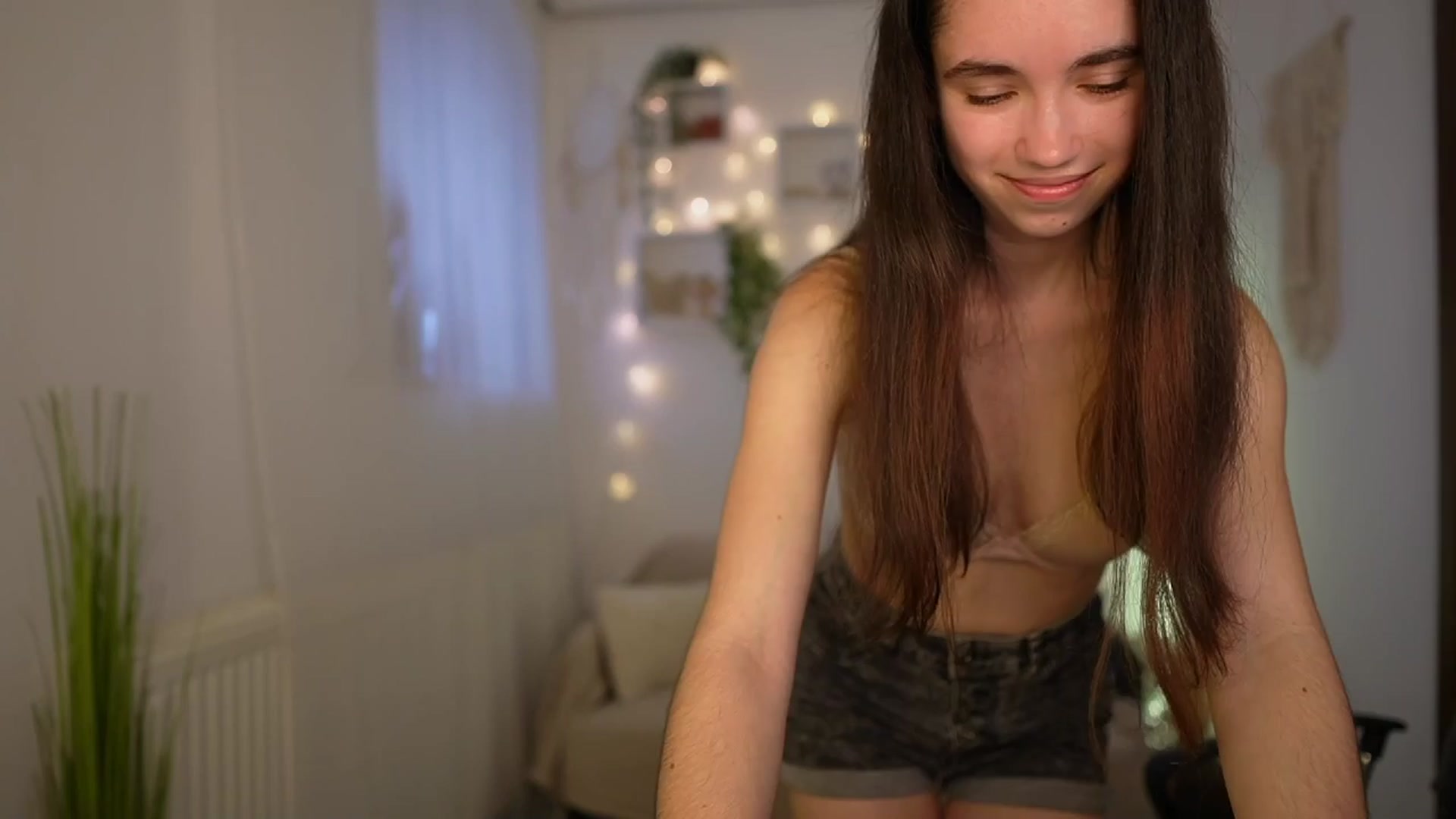 Gallery image thumbnail from Gia_Paige18's myfreecams stream on, 04/08/2024, 12:16 image 12 of 20
