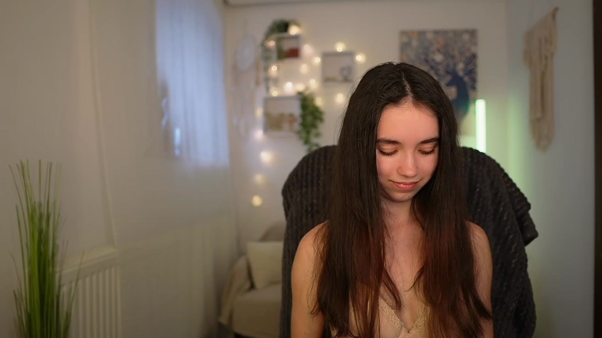 Gallery image thumbnail from Gia_Paige18's myfreecams stream on, 04/08/2024, 13:00 image 20 of 20