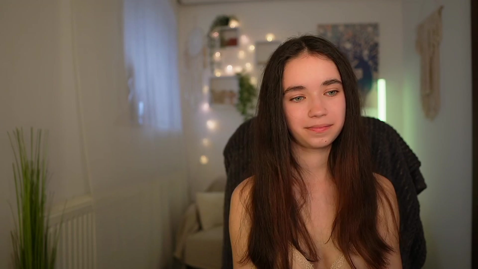 Gallery image thumbnail from Gia_Paige18's myfreecams stream on, 04/08/2024, 13:00 image 14 of 20