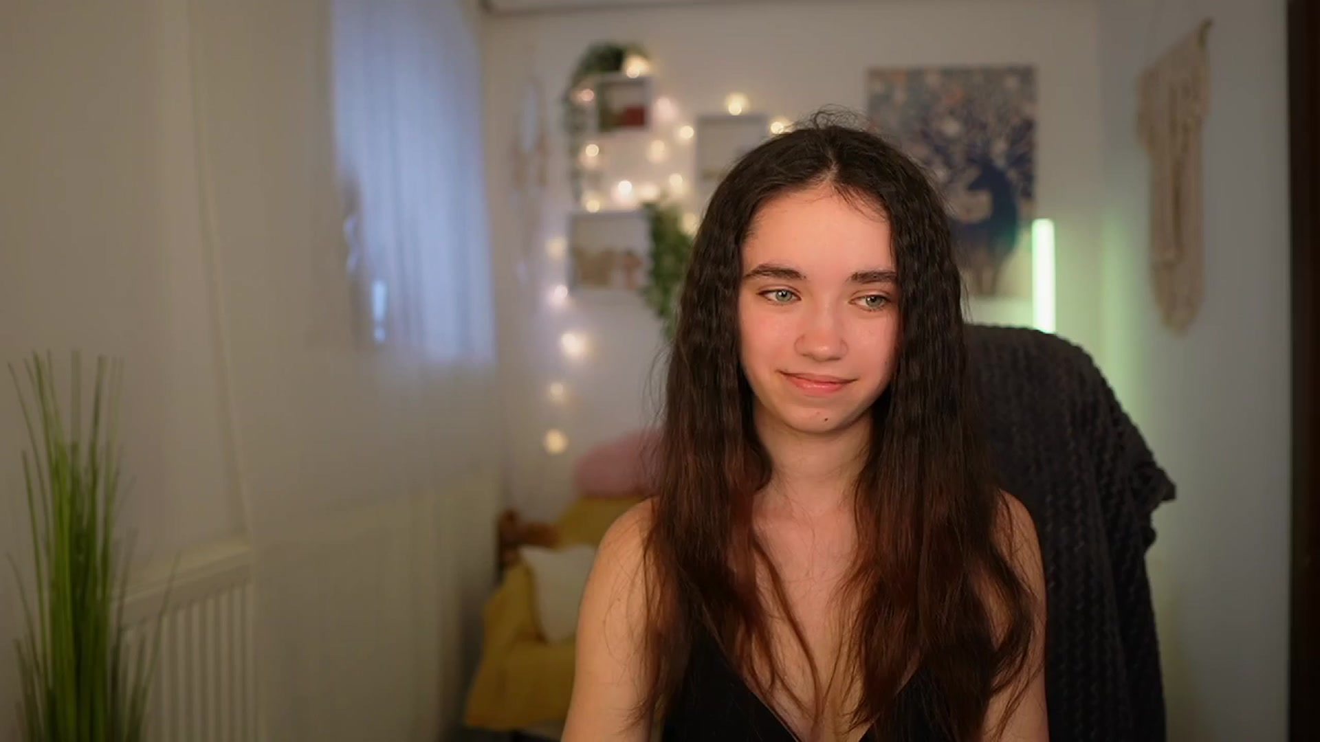 Gallery image thumbnail from Gia_Paige18's myfreecams stream on, 04/10/2024, 12:07 image 13 of 20