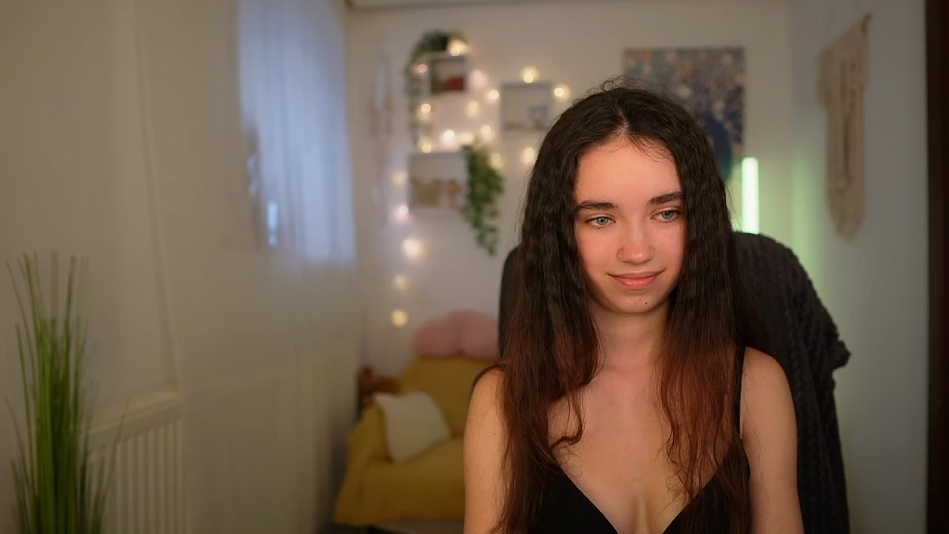 Gallery image thumbnail from Gia_Paige18's myfreecams stream on, 04/10/2024, 12:07 image 18 of 20