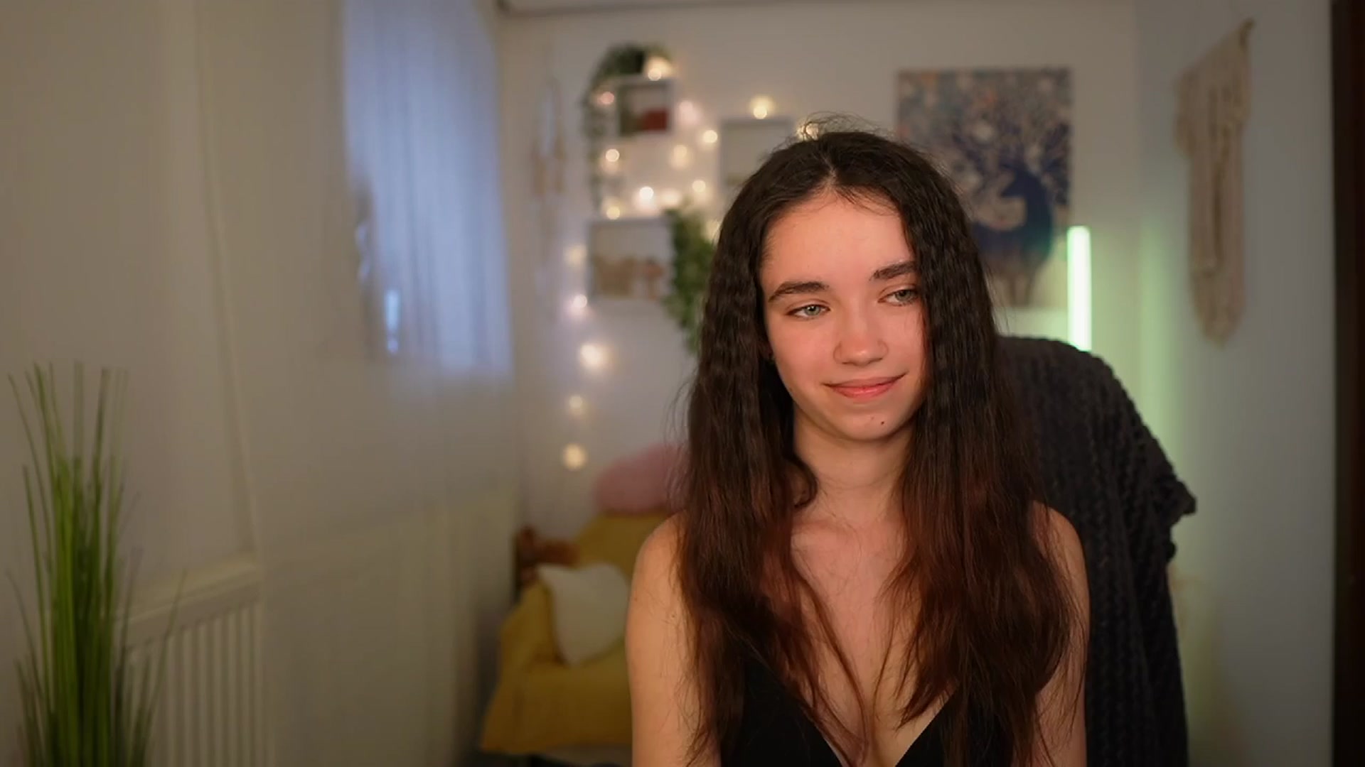 Gallery image thumbnail from Gia_Paige18's myfreecams stream on, 04/10/2024, 12:07 image 12 of 20