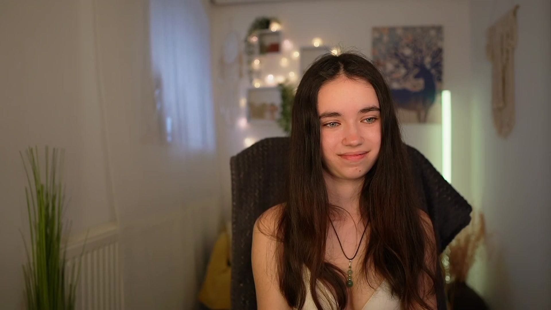 Gallery image thumbnail from Gia_Paige18's myfreecams stream on, 04/15/2024, 11:33 image 16 of 20