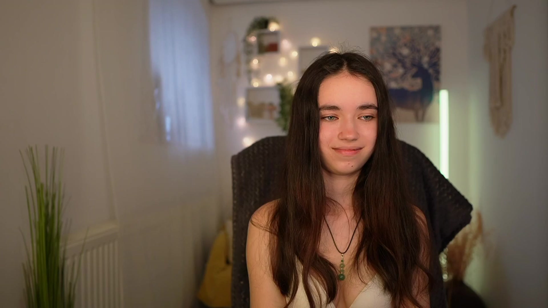 Gallery image thumbnail from Gia_Paige18's myfreecams stream on, 04/15/2024, 11:33 image 17 of 20
