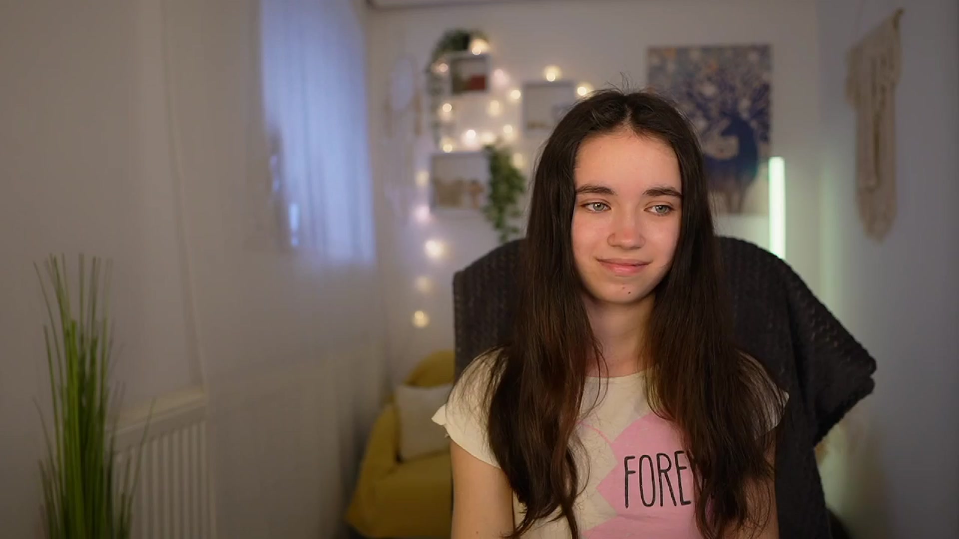 Gallery image thumbnail from Gia_Paige18's myfreecams stream on, 04/15/2024, 11:33 image 1 of 20
