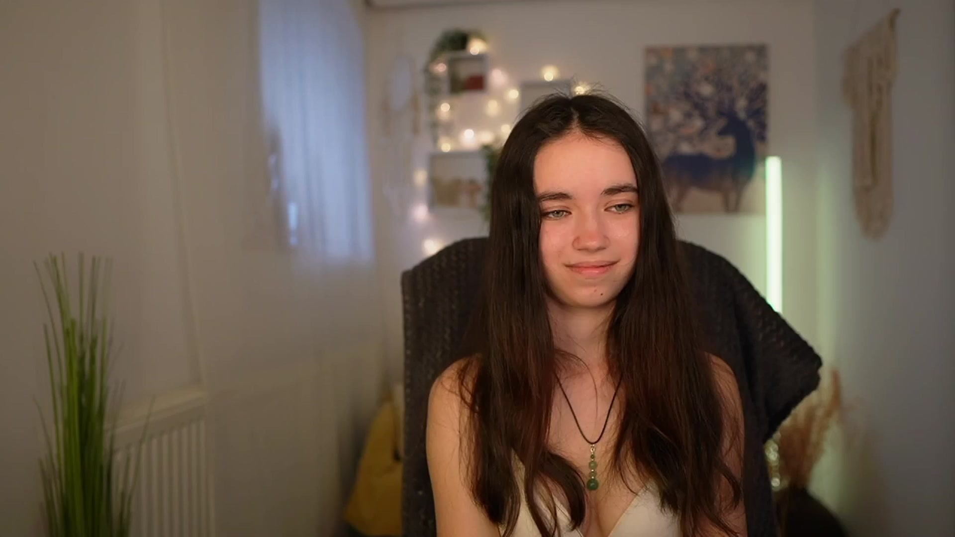 Gallery image thumbnail from Gia_Paige18's myfreecams stream on, 04/15/2024, 11:33 image 11 of 20