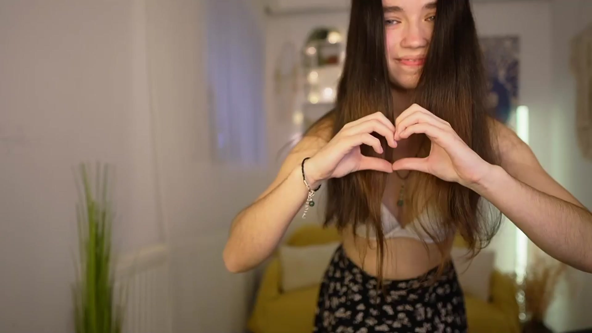 Gallery image thumbnail from Gia_Paige18's myfreecams stream on, 04/15/2024, 16:11 image 16 of 20