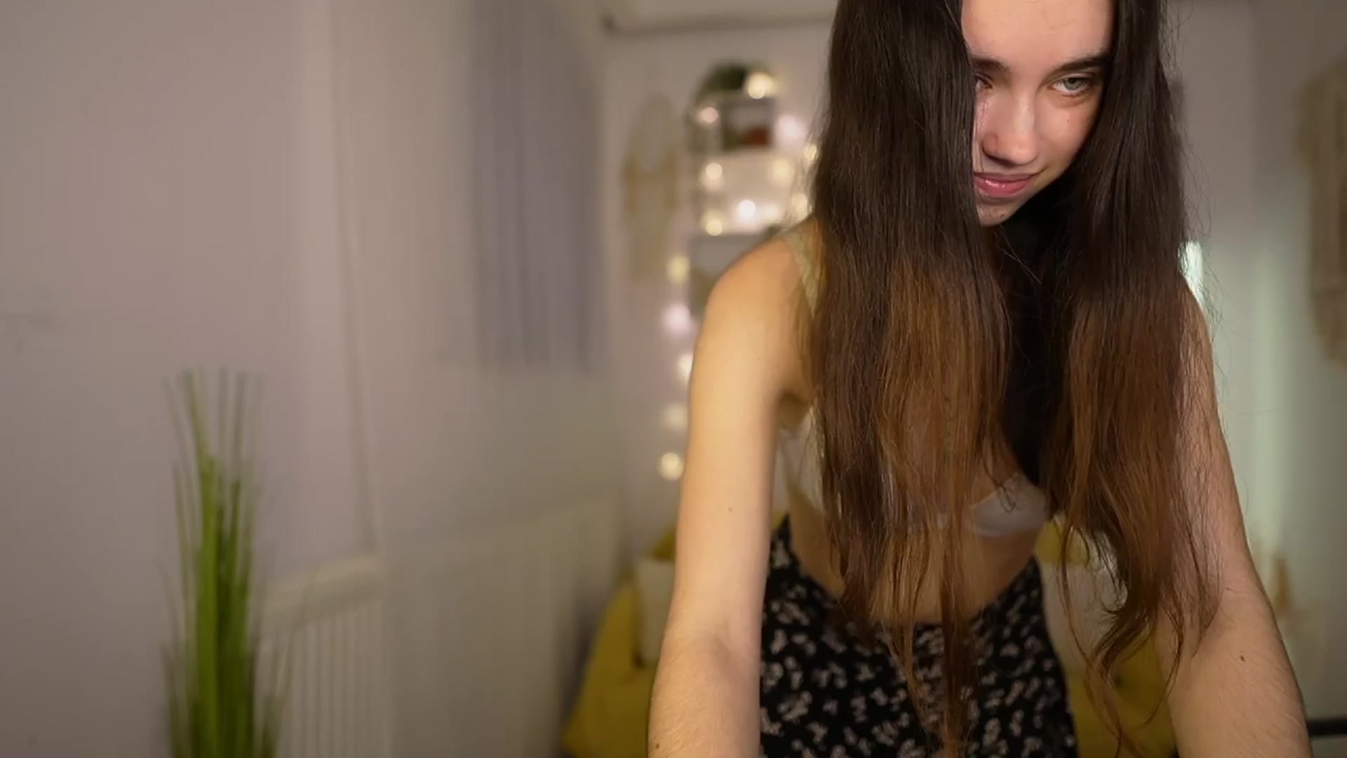 Gallery image thumbnail from Gia_Paige18's myfreecams stream on, 04/15/2024, 16:54 image 14 of 20