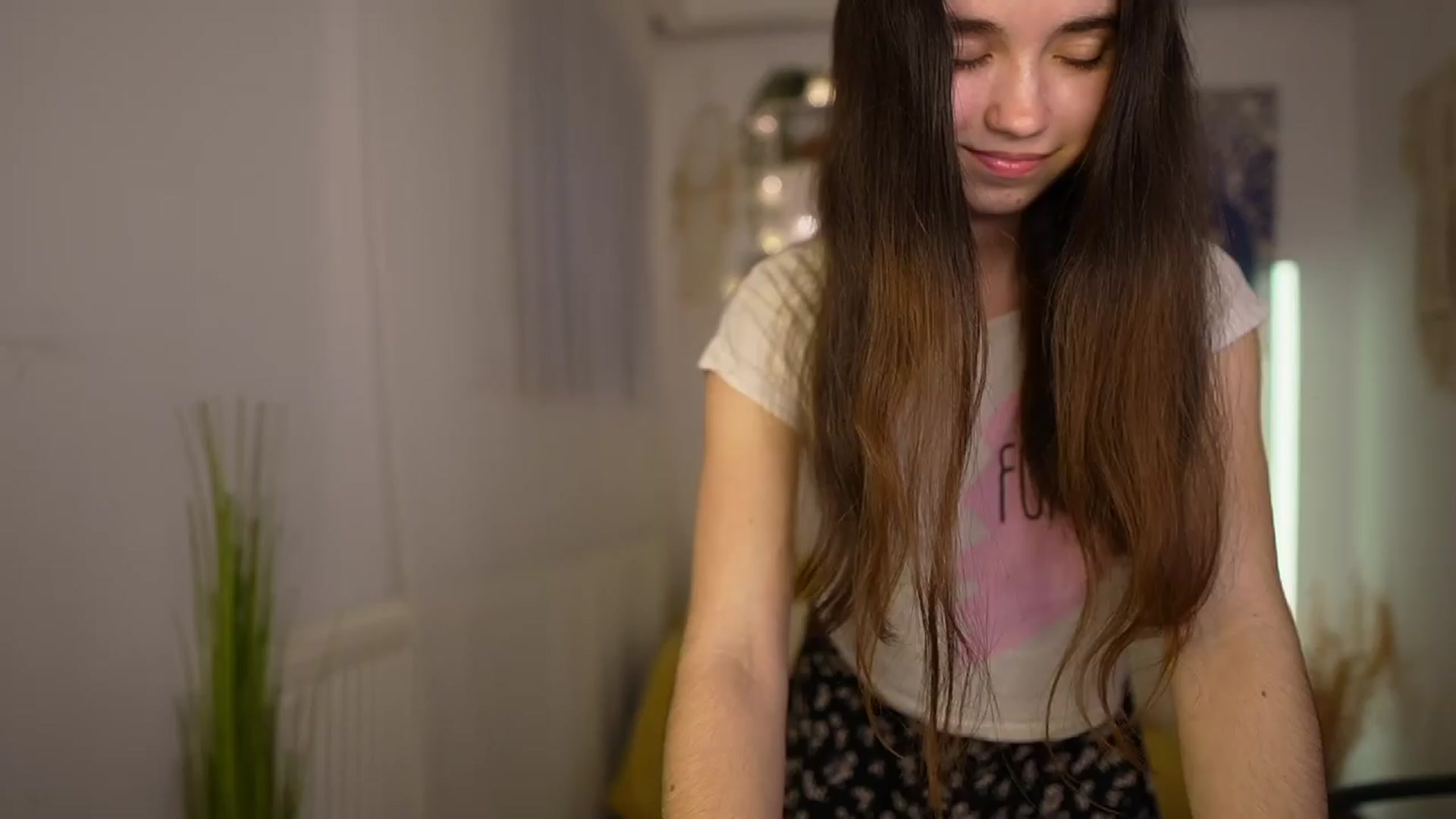 Gallery image thumbnail from Gia_Paige18's myfreecams stream on, 04/15/2024, 16:54 image 10 of 20