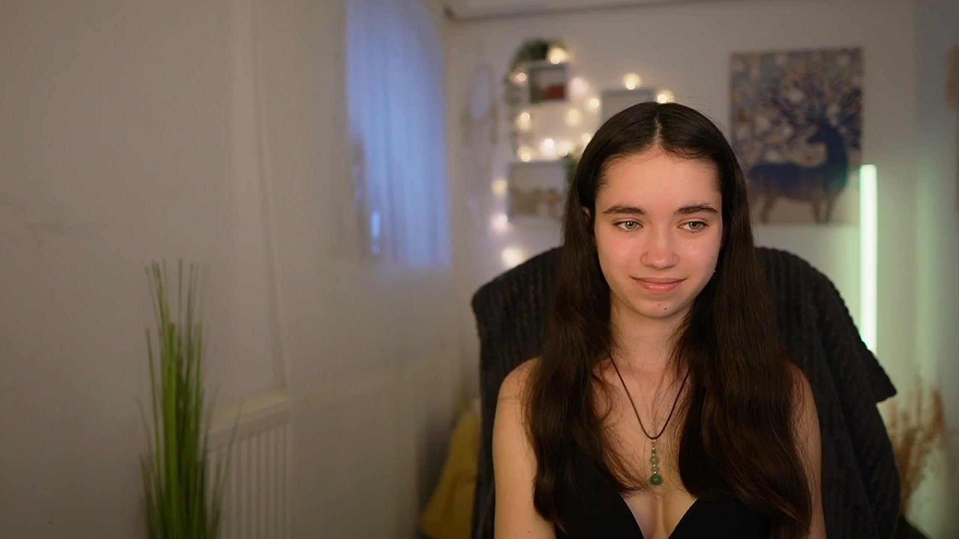 Gallery image thumbnail from Gia_Paige18's myfreecams stream on, 04/17/2024, 09:03 image 14 of 20