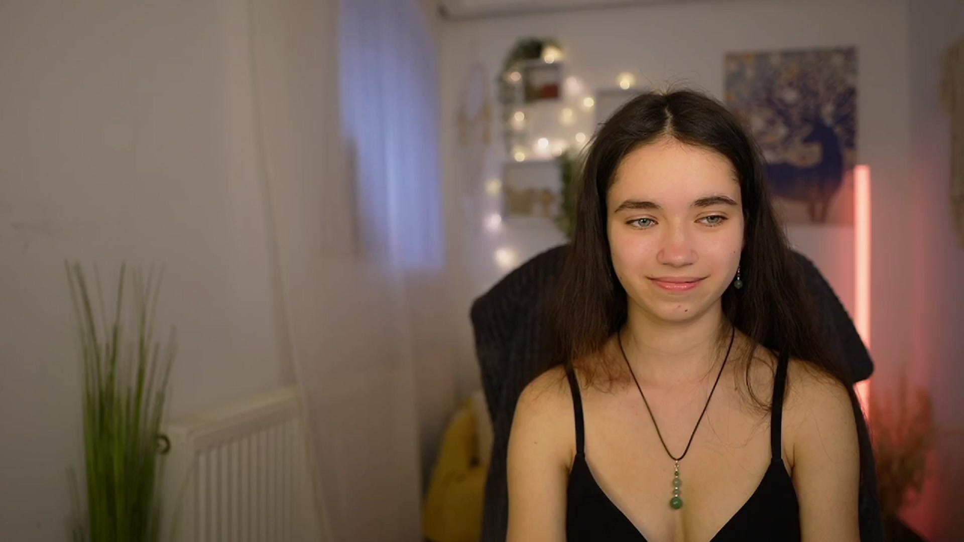 Gallery image thumbnail from Gia_Paige18's myfreecams stream on, 04/18/2024, 12:42 image 15 of 20