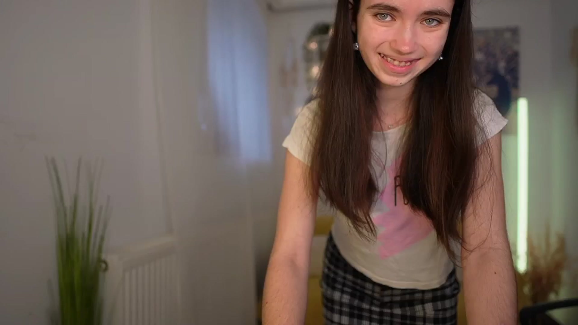 Gallery image thumbnail from Gia_Paige18's myfreecams stream on, 04/22/2024, 11:44 image 19 of 20