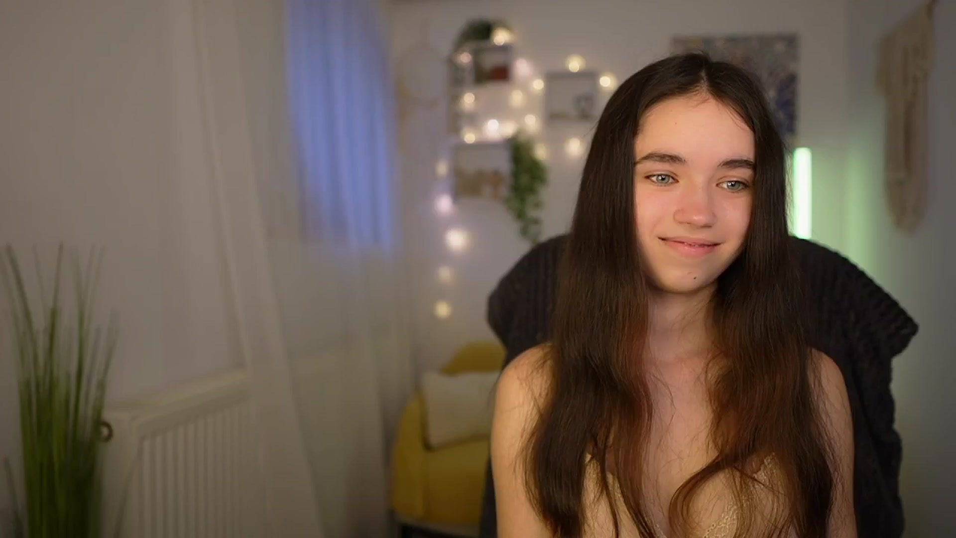 Gallery image thumbnail from Gia_Paige18's myfreecams stream on, 04/25/2024, 14:54 image 17 of 20