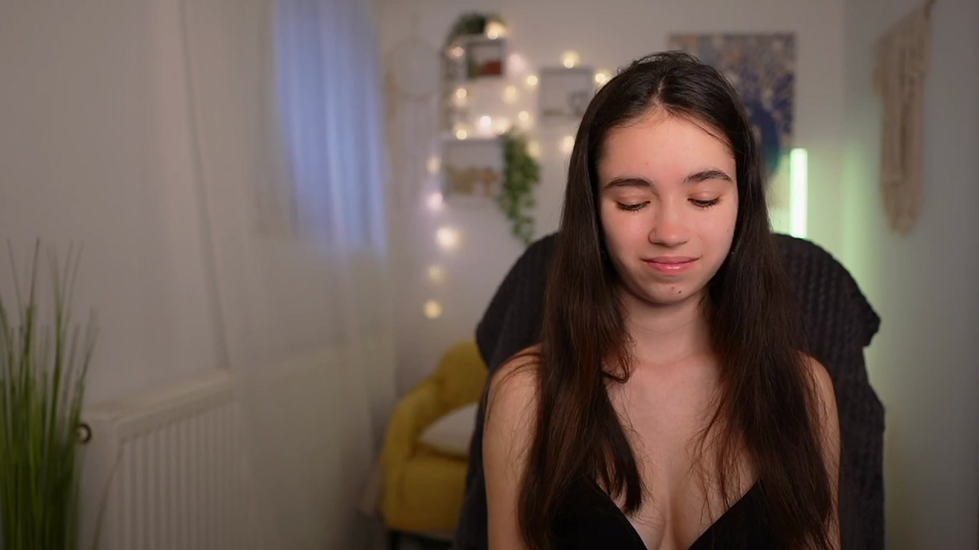 Gallery image thumbnail from Gia_Paige18's myfreecams stream on, 04/28/2024, 12:39 image 6 of 20