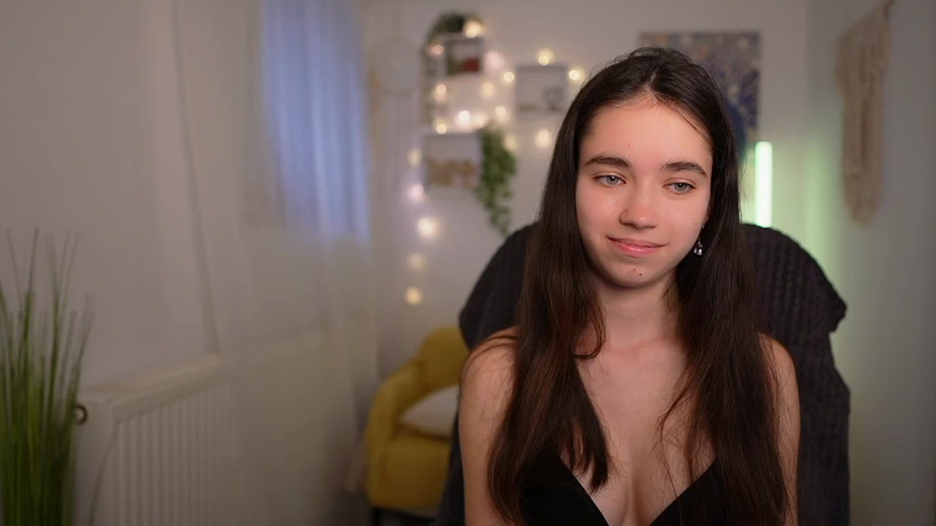 Gallery image thumbnail from Gia_Paige18's myfreecams stream on, 04/28/2024, 12:39 image 5 of 20