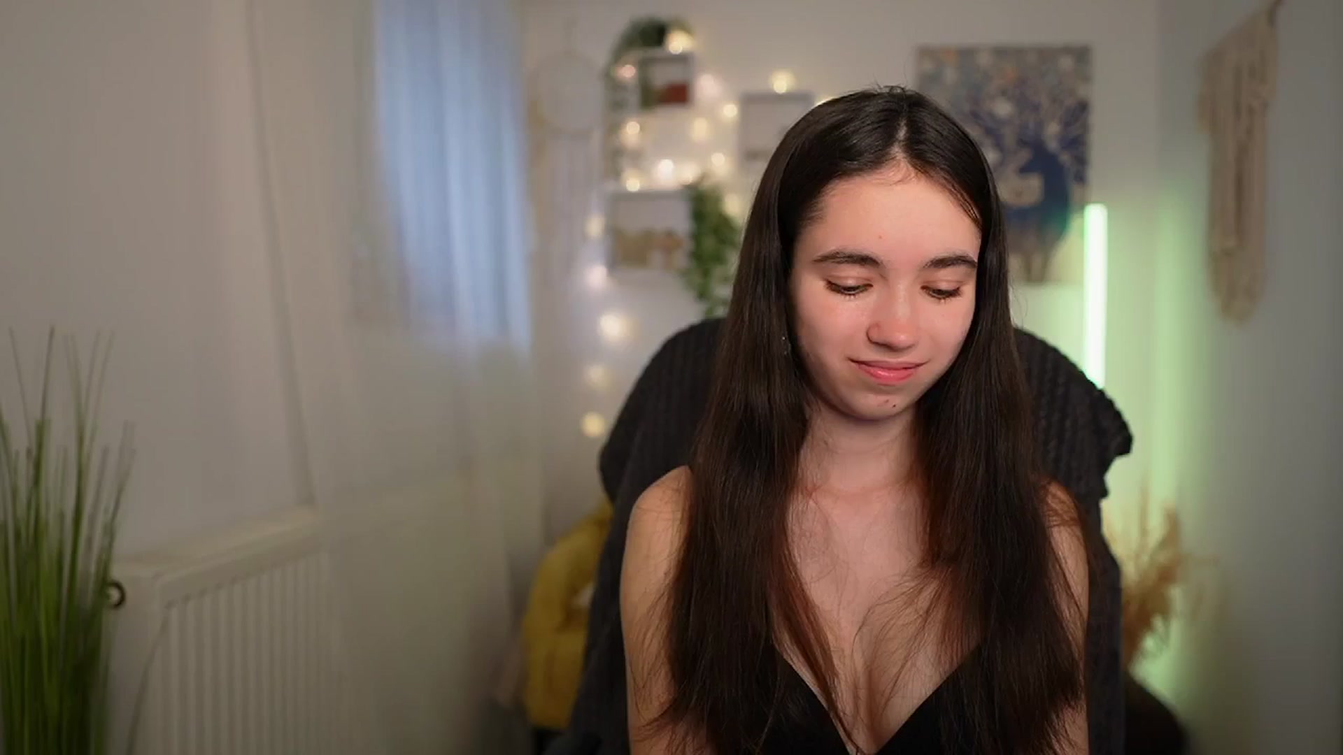Gallery image thumbnail from Gia_Paige18's myfreecams stream on, 04/28/2024, 12:39 image 15 of 20