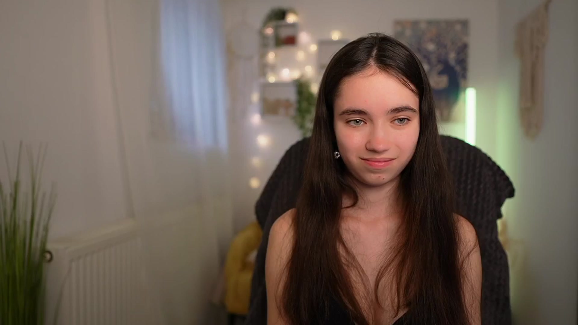 Gallery image thumbnail from Gia_Paige18's myfreecams stream on, 04/28/2024, 12:39 image 19 of 20