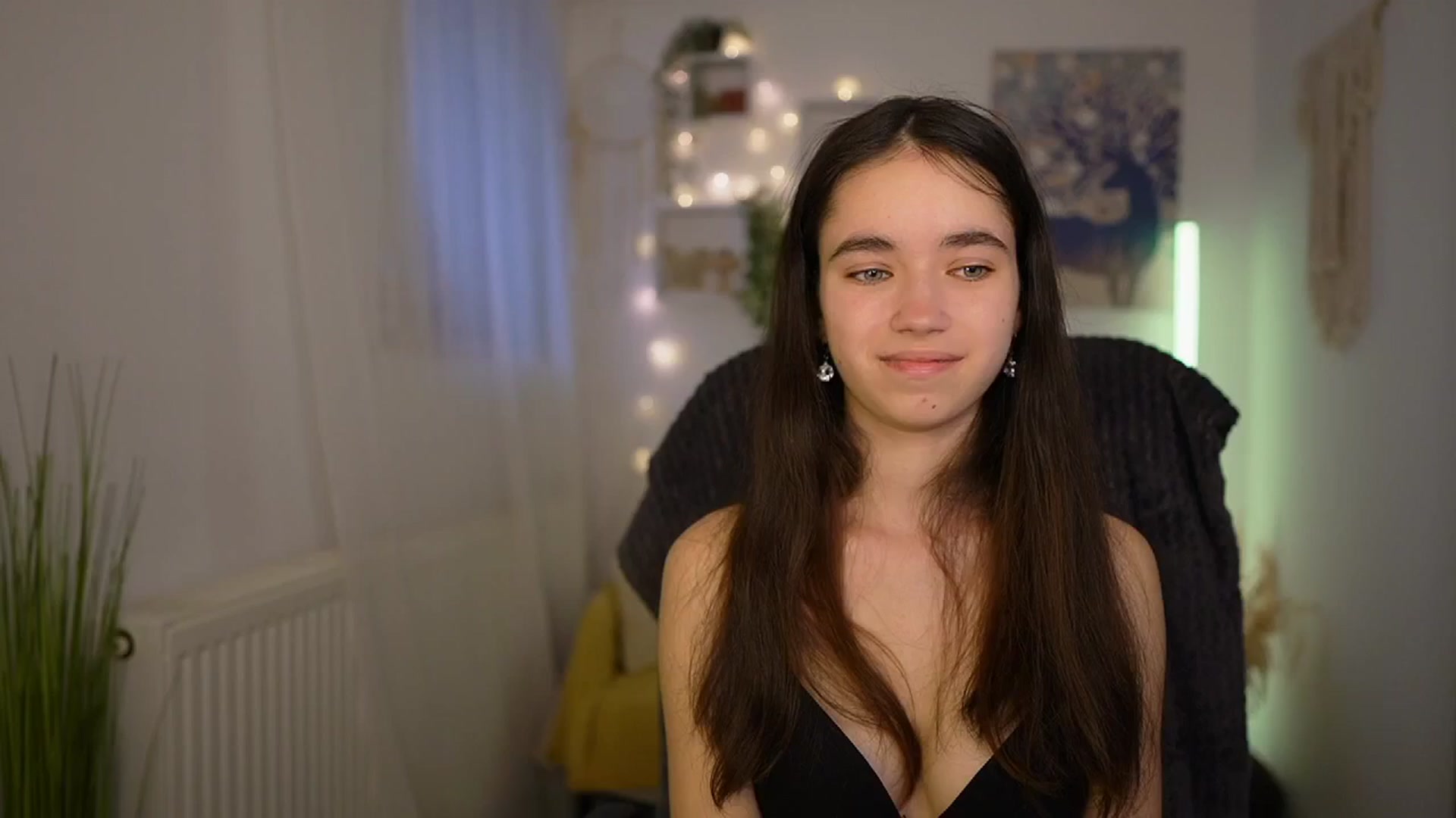 Gallery image thumbnail from Gia_Paige18's myfreecams stream on, 04/29/2024, 09:59 image 16 of 20