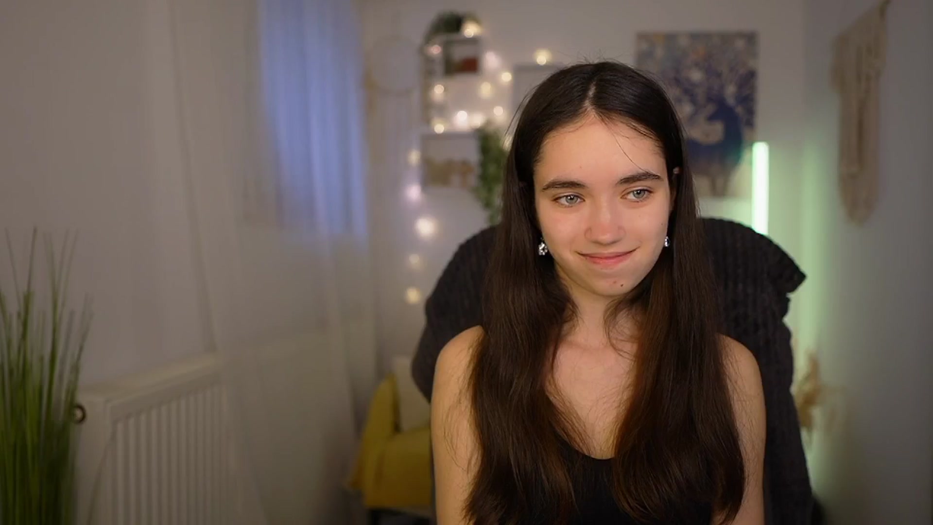 Gallery image thumbnail from Gia_Paige18's myfreecams stream on, 04/29/2024, 11:16 image 16 of 20
