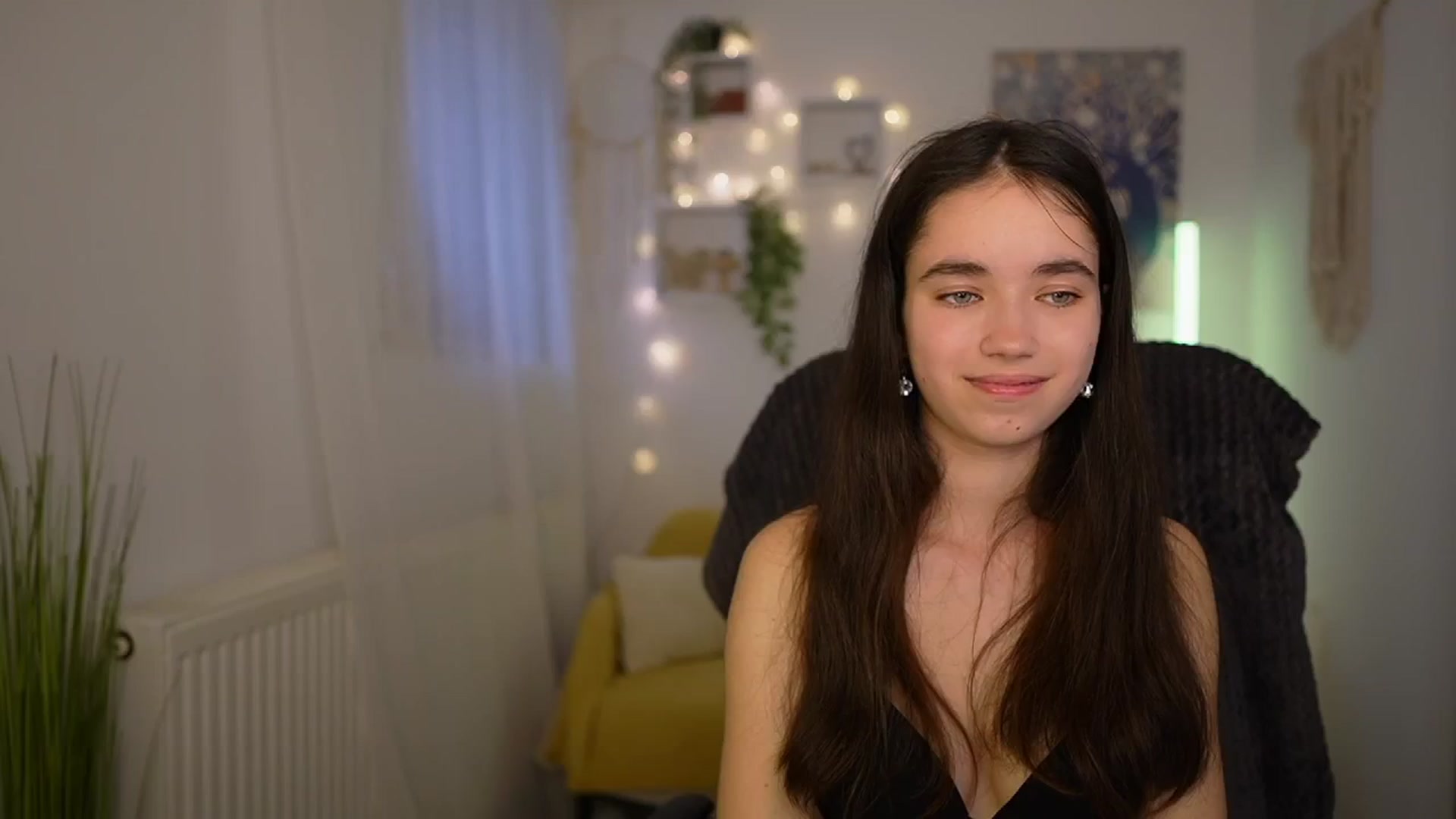 Gallery image thumbnail from Gia_Paige18's myfreecams stream on, 04/29/2024, 12:48 image 4 of 20