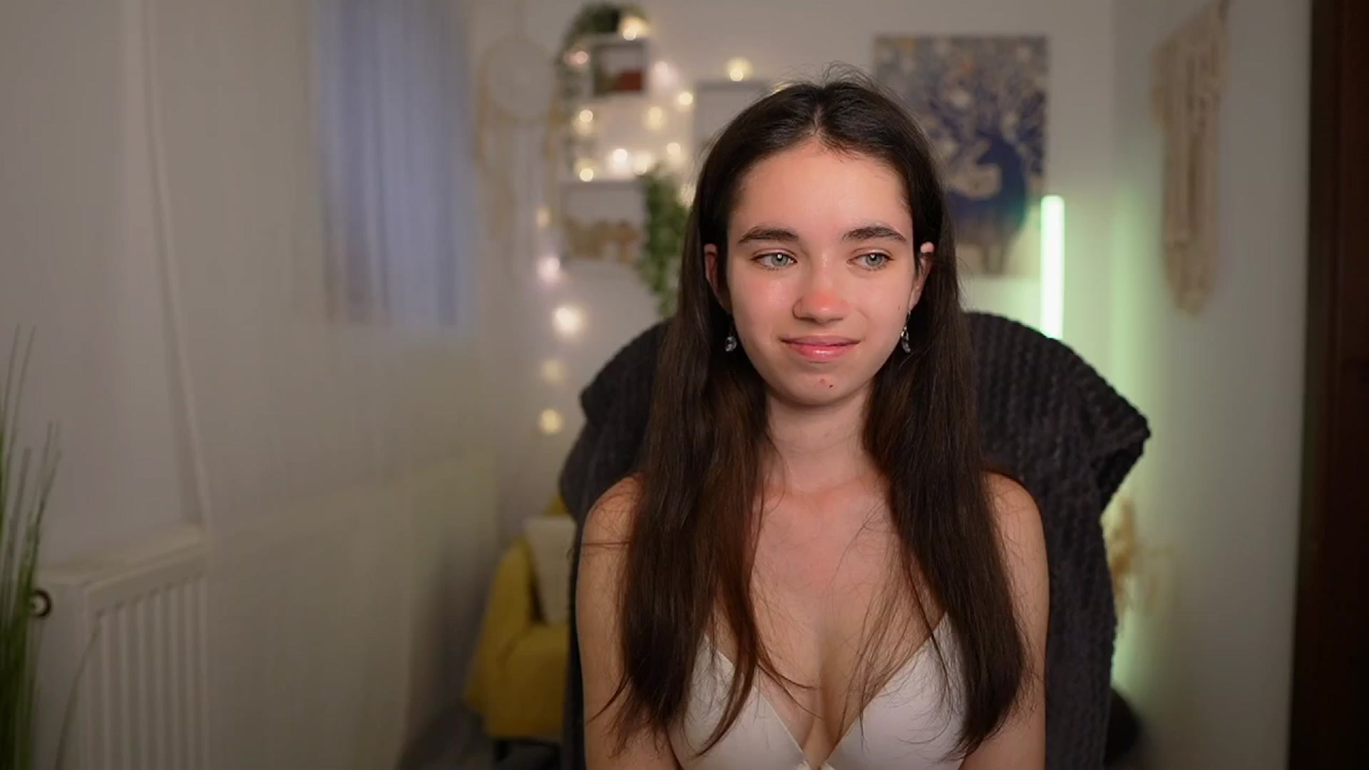 Gallery image thumbnail from Gia_Paige18's myfreecams stream on, 05/02/2024, 11:32 image 15 of 20