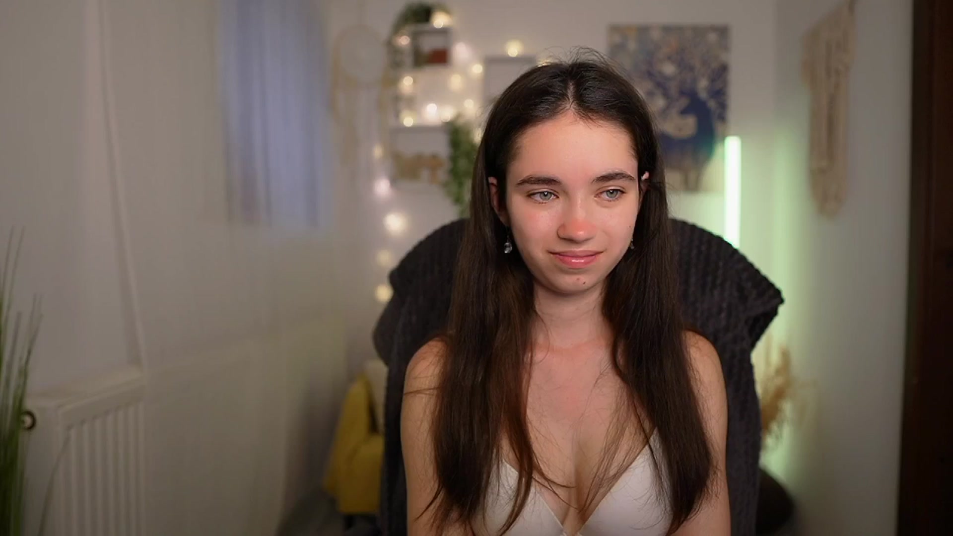 Gallery image thumbnail from Gia_Paige18's myfreecams stream on, 05/02/2024, 11:32 image 18 of 20