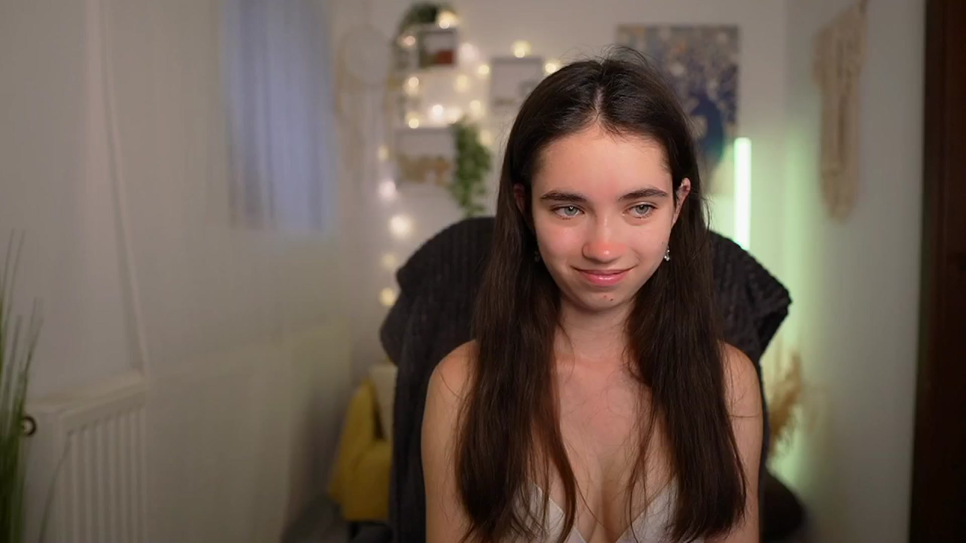 Gallery image thumbnail from Gia_Paige18's myfreecams stream on, 05/02/2024, 11:58 image 10 of 20