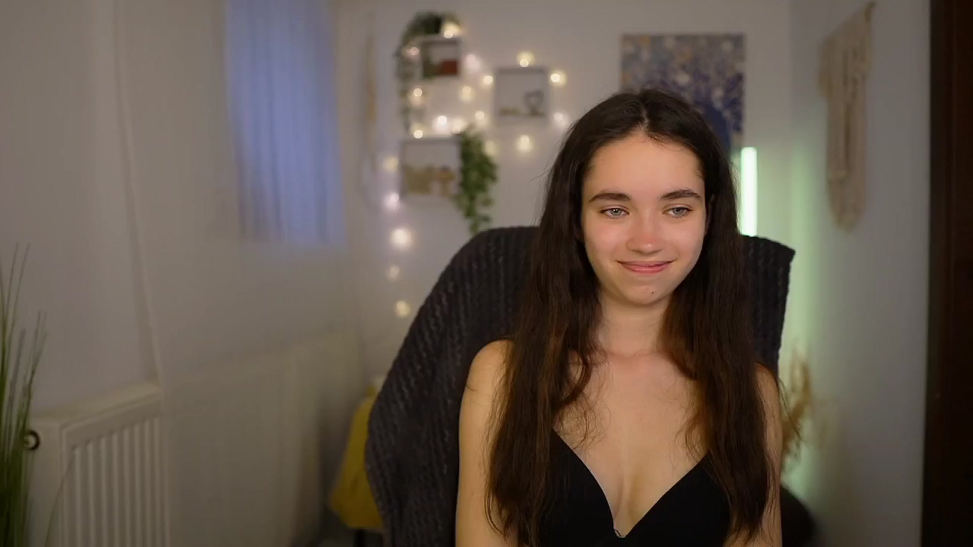 Gallery image thumbnail from Gia_Paige18's myfreecams stream on, 05/06/2024, 11:52 image 19 of 20