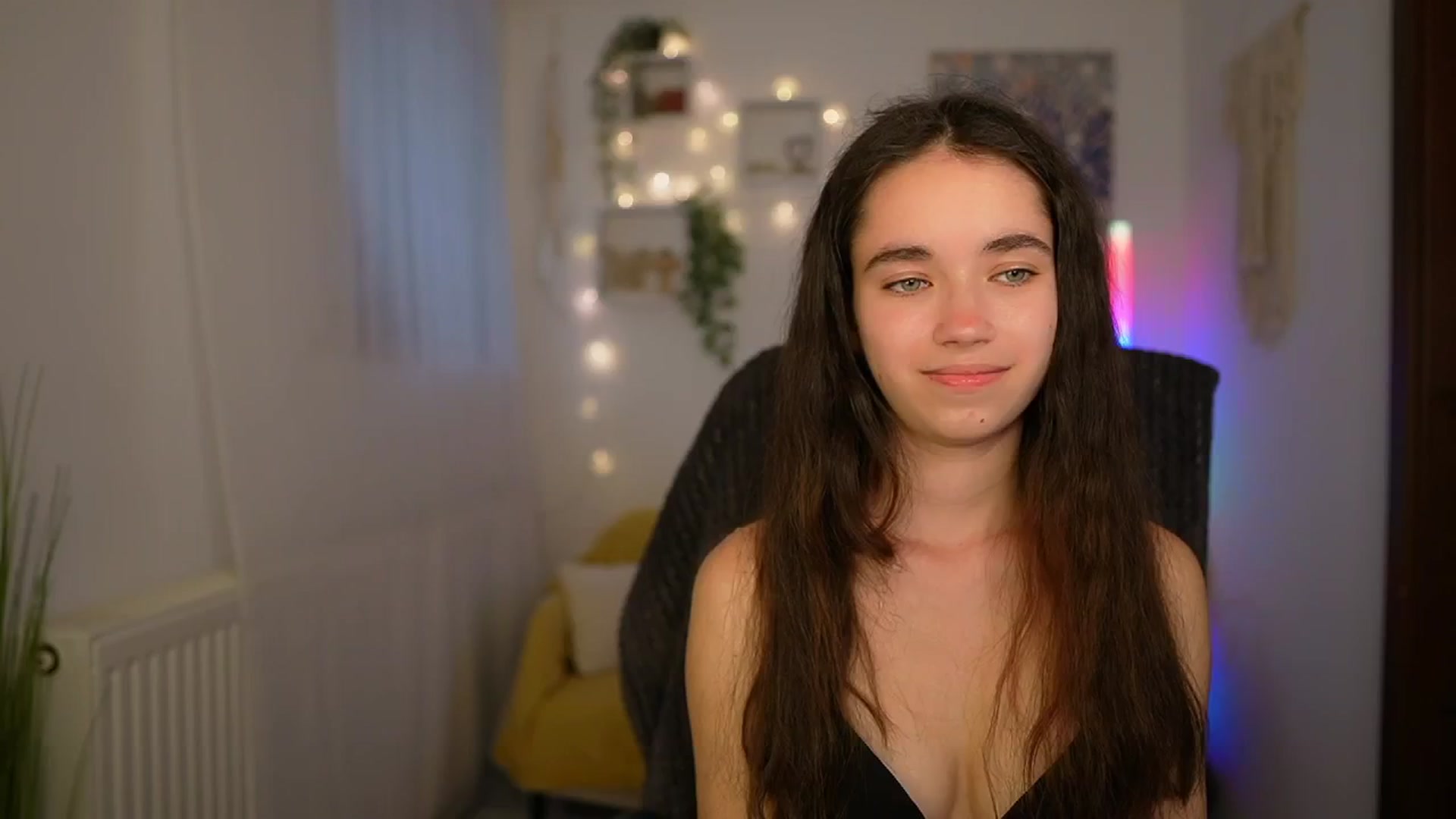 Gallery image thumbnail from Gia_Paige18's myfreecams stream on, 05/06/2024, 12:58 image 14 of 20