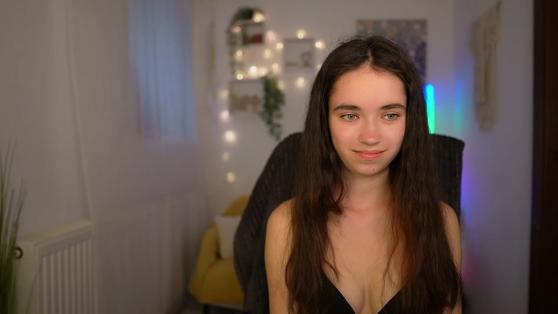 Gallery image thumbnail from Gia_Paige18's myfreecams stream on, 05/06/2024, 12:58 image 12 of 20