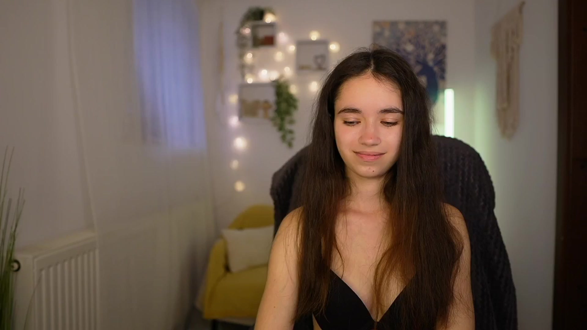 Gallery image thumbnail from Gia_Paige18's myfreecams stream on, 05/07/2024, 12:13 image 10 of 20