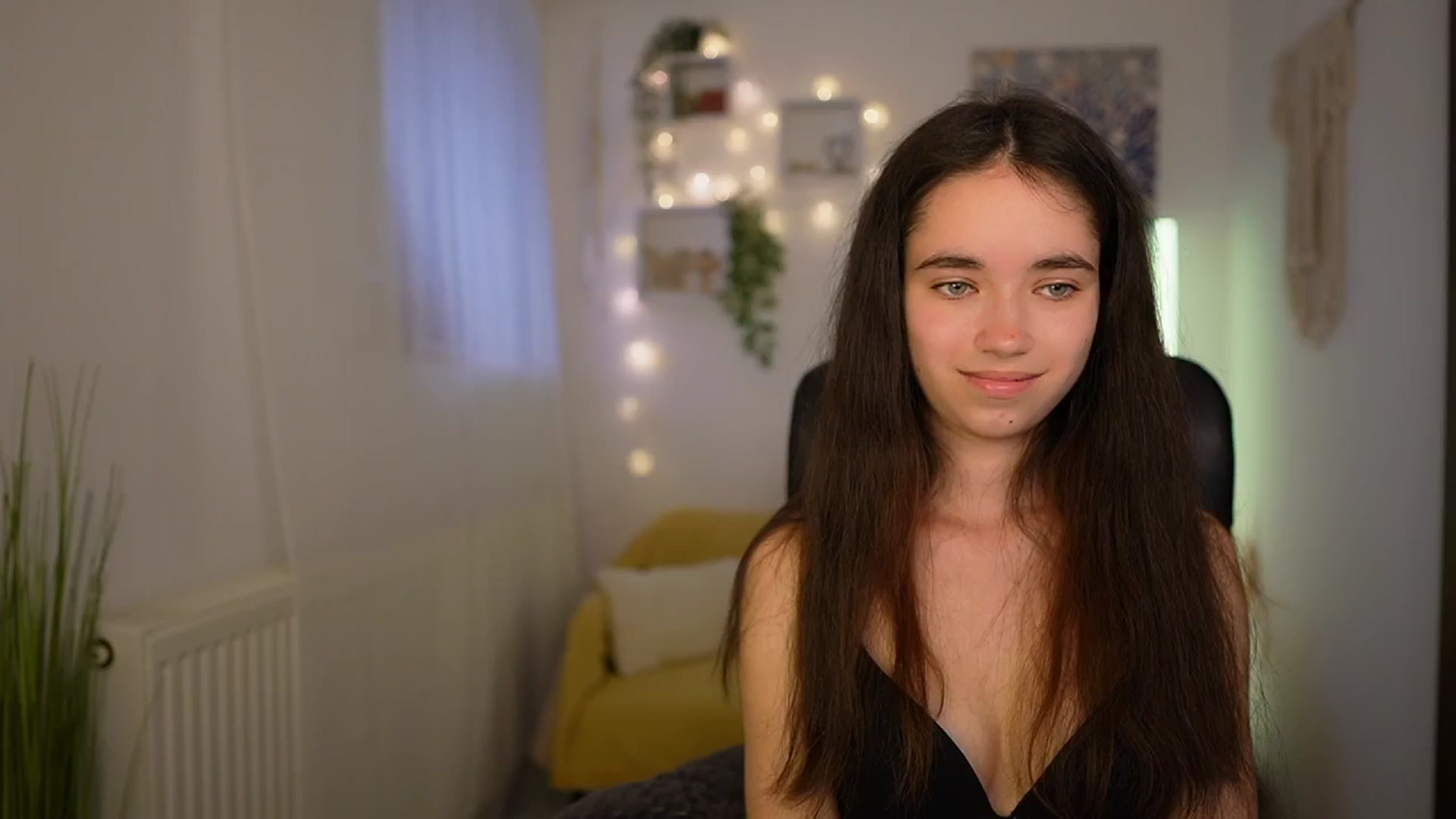 Gallery image thumbnail from Gia_Paige18's myfreecams stream on, 05/07/2024, 12:13 image 14 of 20