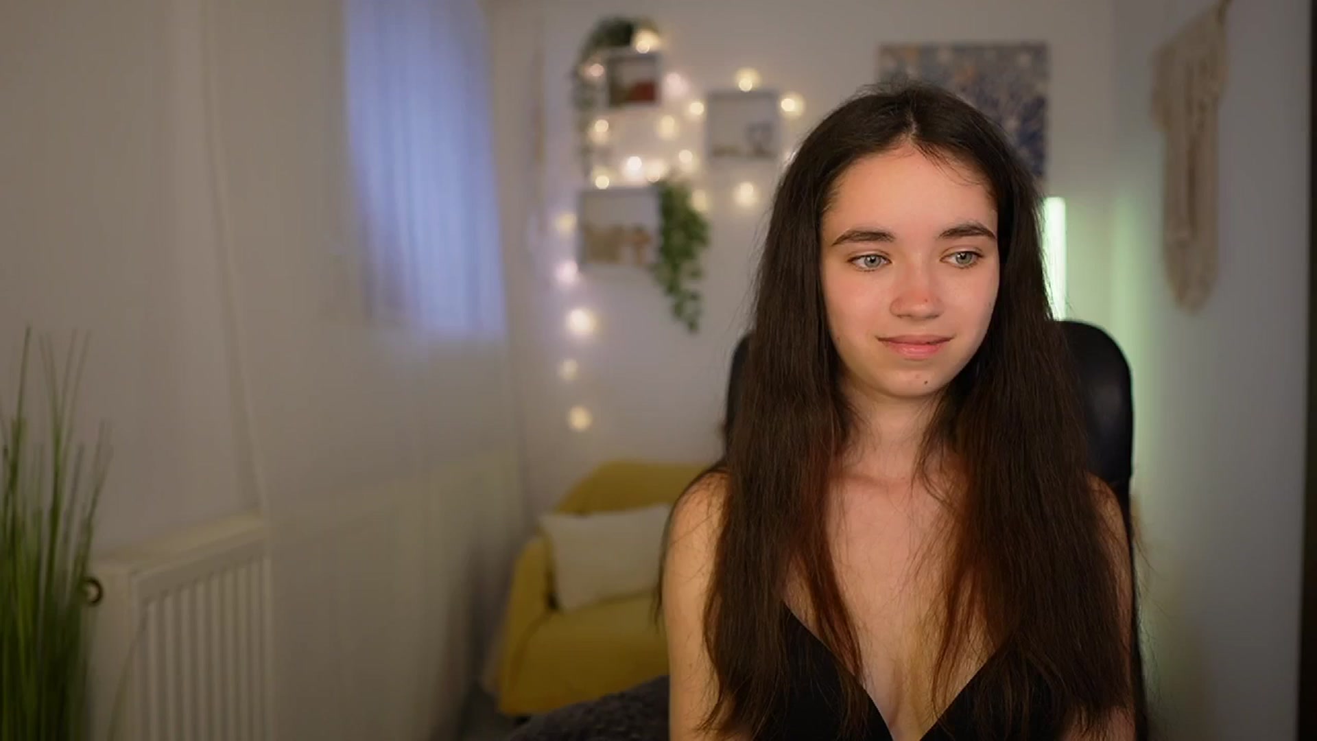 Gallery image thumbnail from Gia_Paige18's myfreecams stream on, 05/07/2024, 12:13 image 16 of 20