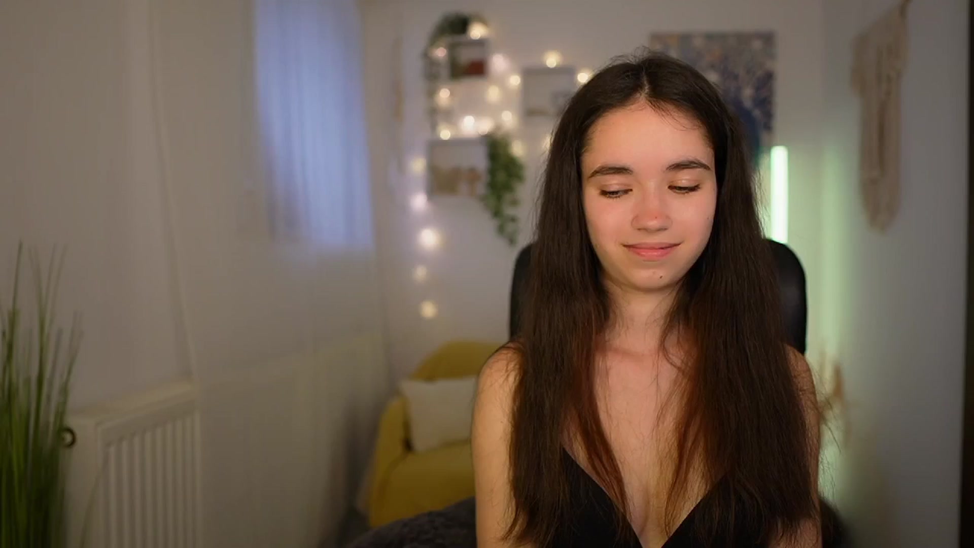 Gallery image thumbnail from Gia_Paige18's myfreecams stream on, 05/07/2024, 12:13 image 17 of 20
