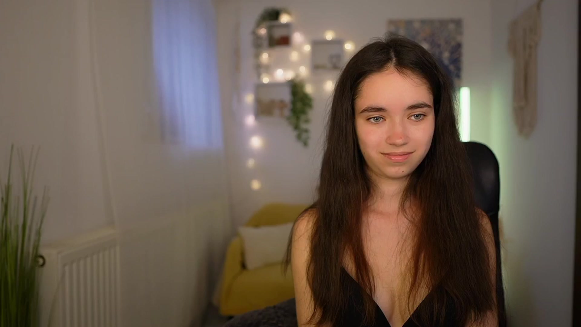 Gallery image thumbnail from Gia_Paige18's myfreecams stream on, 05/07/2024, 12:13 image 15 of 20