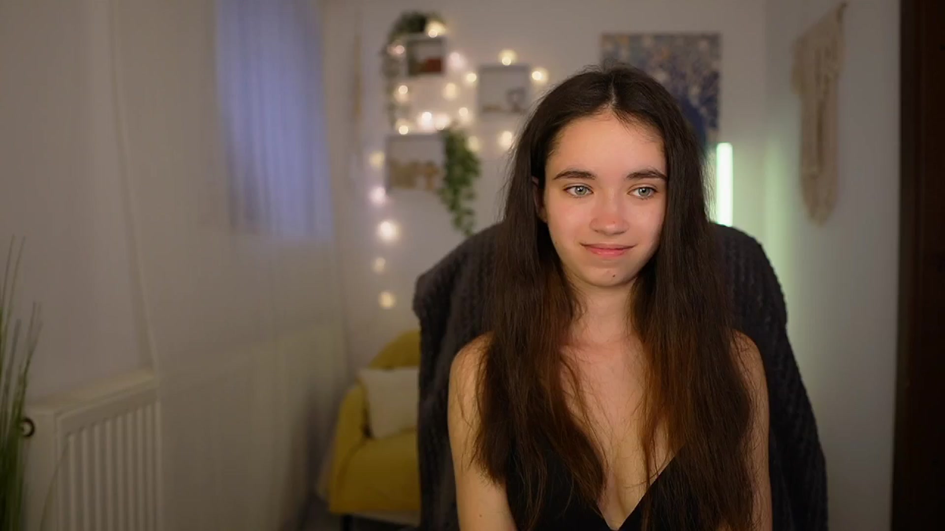 Gallery image thumbnail from Gia_Paige18's myfreecams stream on, 05/07/2024, 12:13 image 9 of 20