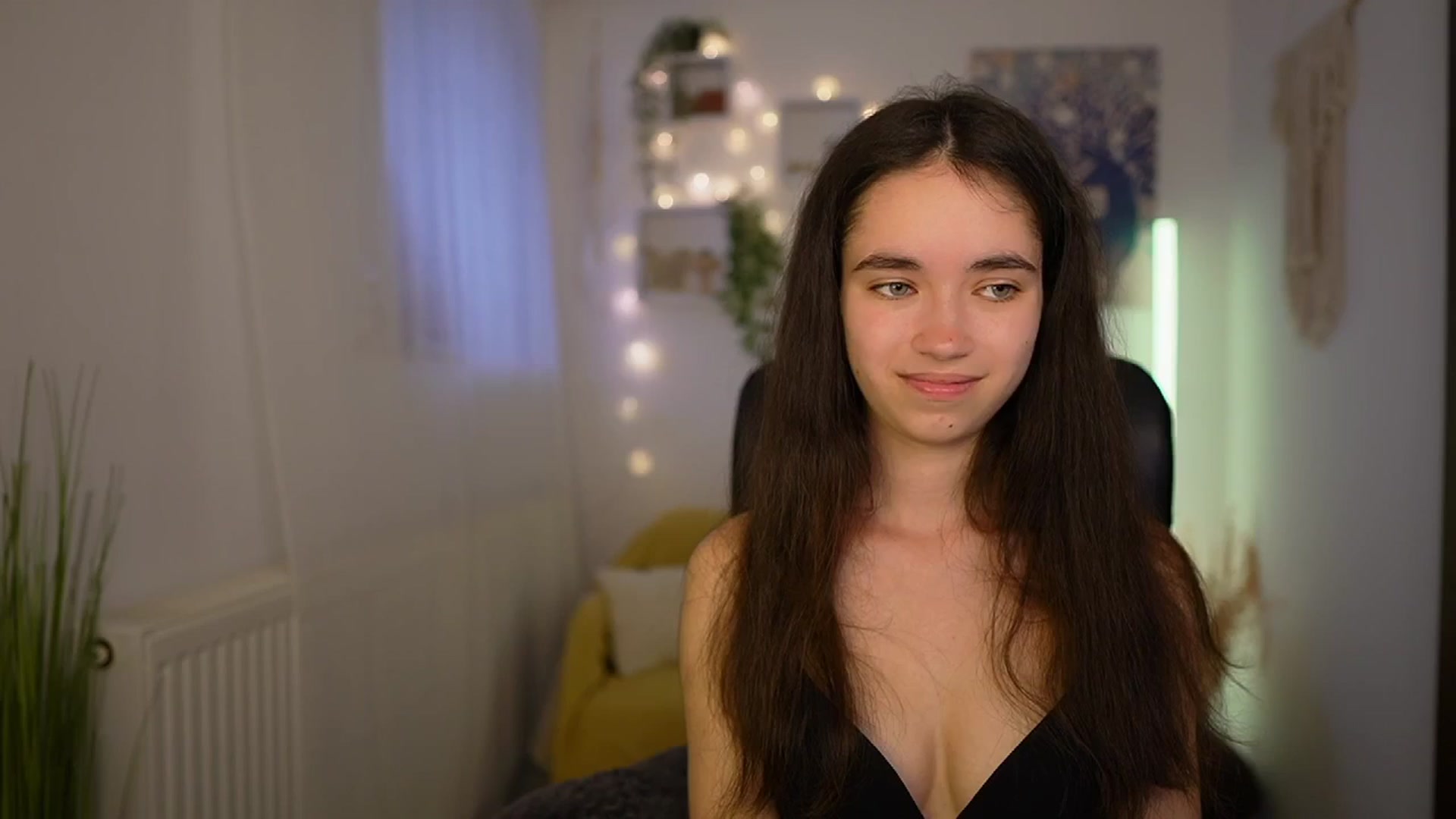 Gallery image thumbnail from Gia_Paige18's myfreecams stream on, 05/07/2024, 12:13 image 20 of 20