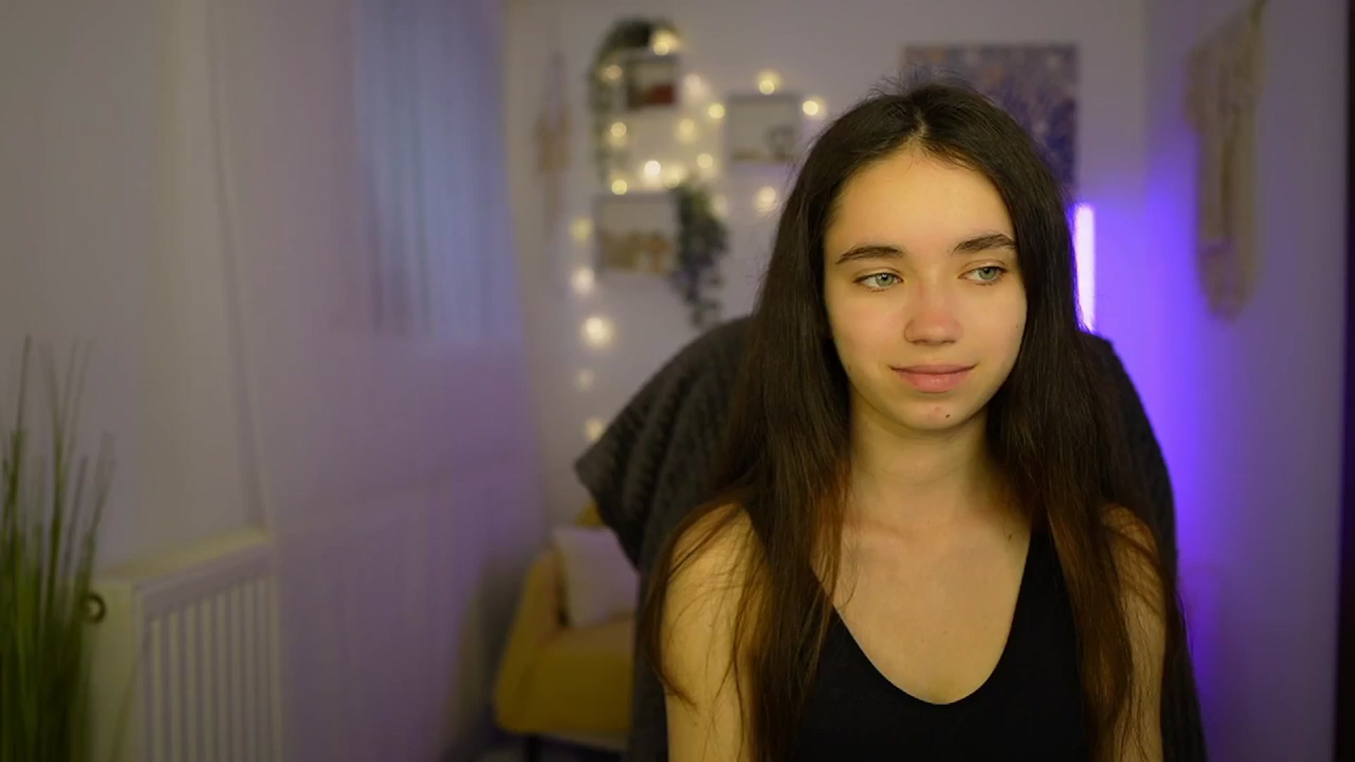 Gallery image thumbnail from Gia_Paige18's myfreecams stream on, 05/08/2024, 08:26 image 5 of 20