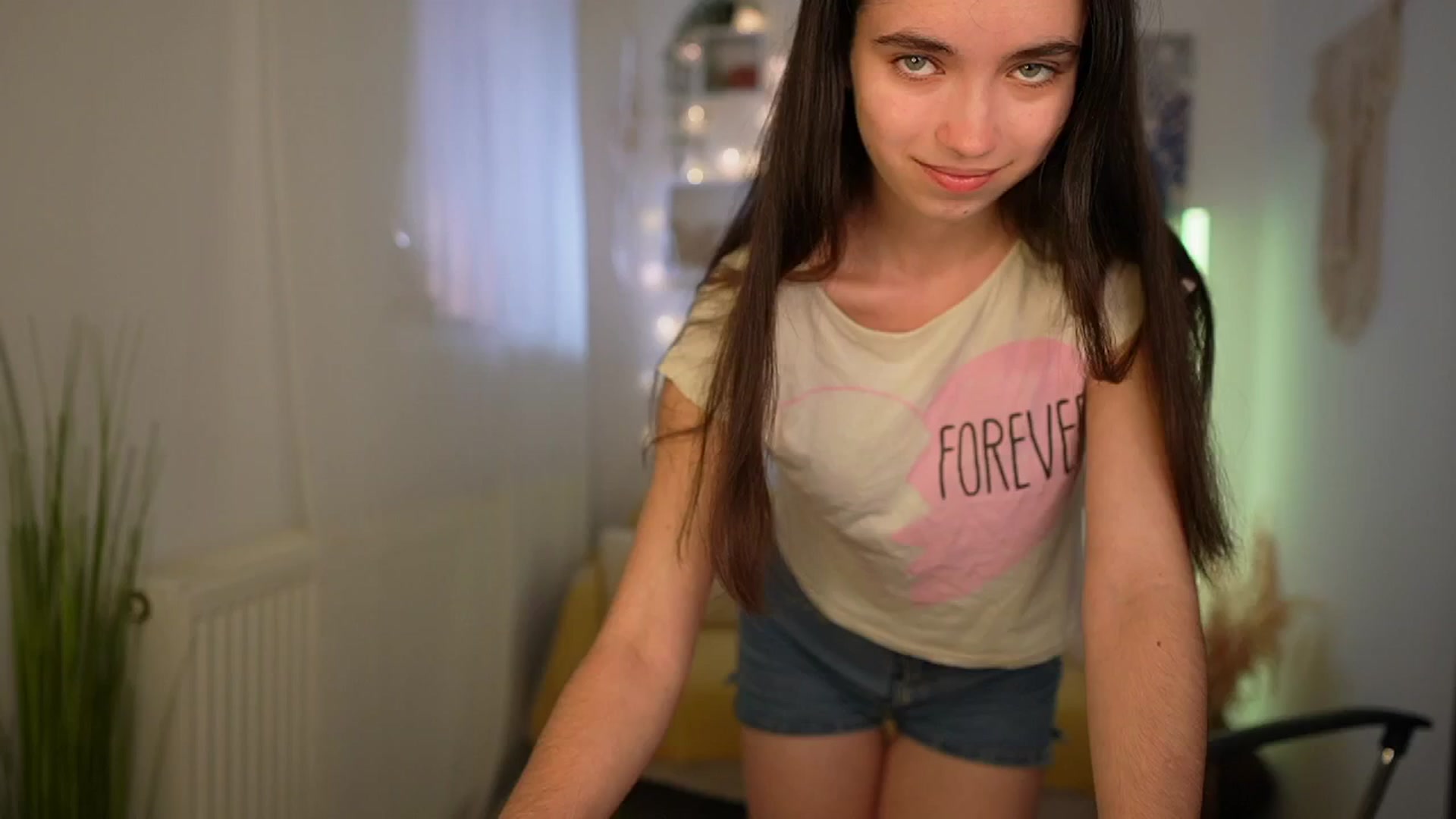 Gallery image thumbnail from Gia_Paige18's myfreecams stream on, 05/12/2024, 14:48 image 10 of 20