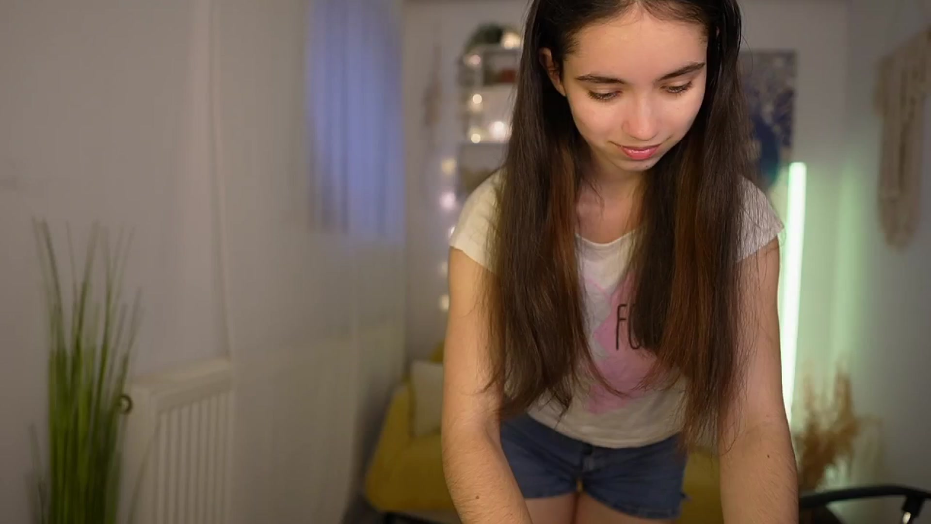 Gallery image thumbnail from Gia_Paige18's myfreecams stream on, 05/12/2024, 16:39 image 8 of 20