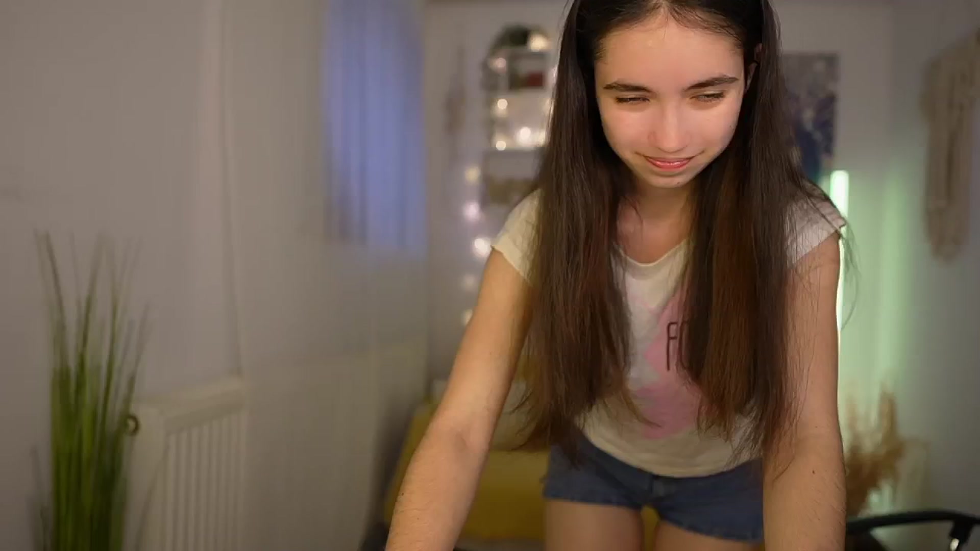 Gallery image thumbnail from Gia_Paige18's myfreecams stream on, 05/12/2024, 16:39 image 10 of 20