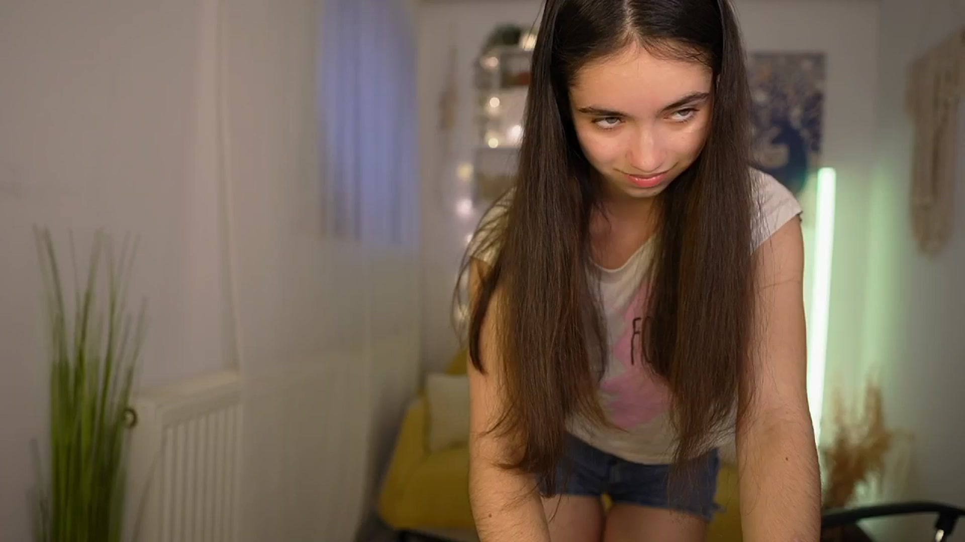 Gallery image thumbnail from Gia_Paige18's myfreecams stream on, 05/12/2024, 16:39 image 16 of 20
