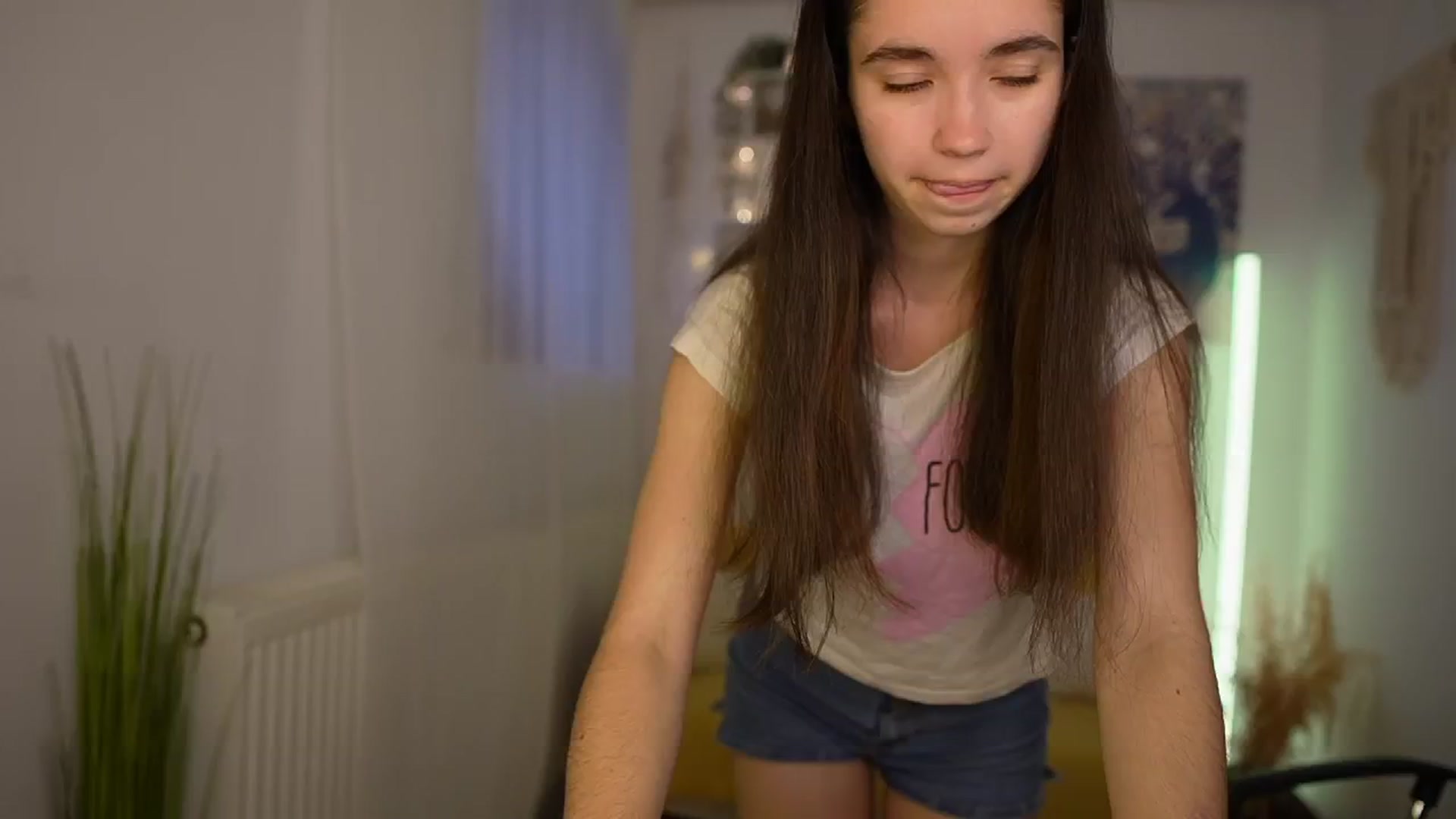 Gallery image thumbnail from Gia_Paige18's myfreecams stream on, 05/12/2024, 16:39 image 11 of 20