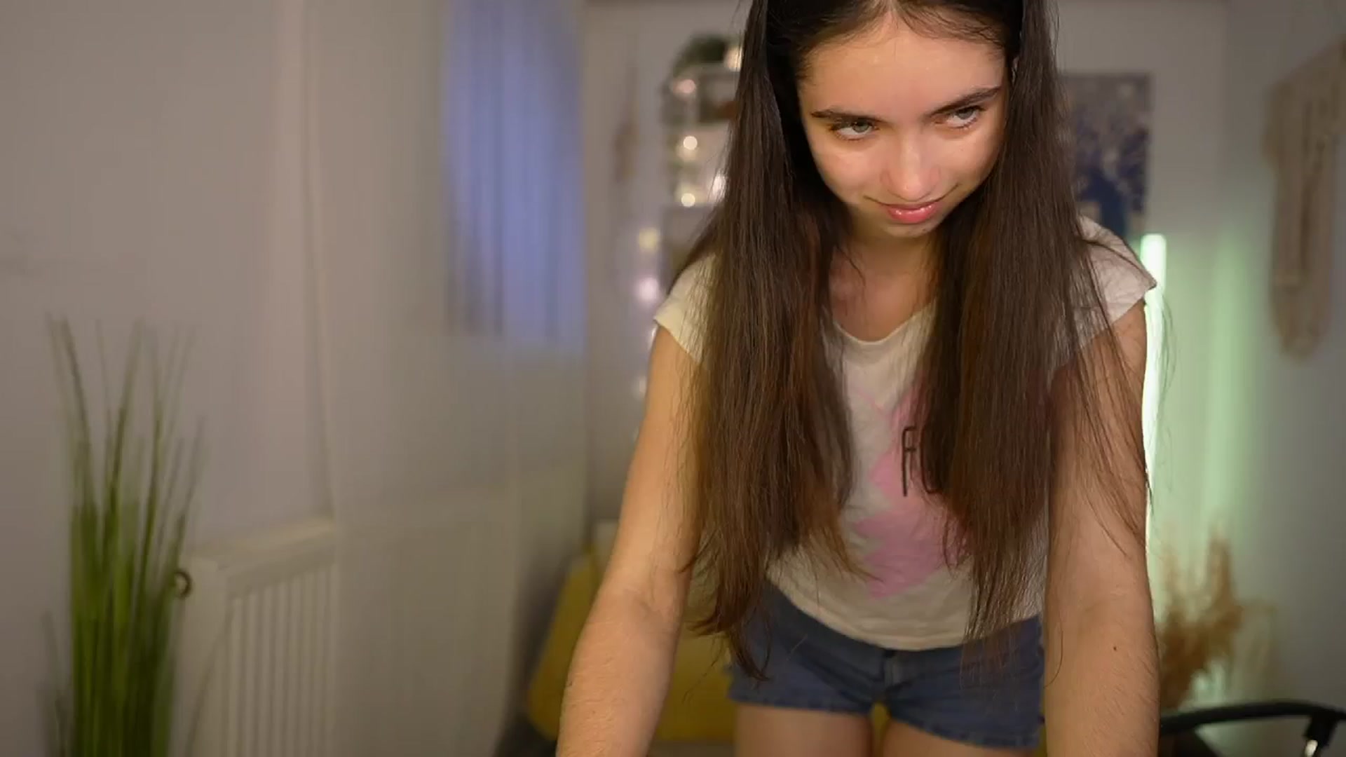 Gallery image thumbnail from Gia_Paige18's myfreecams stream on, 05/12/2024, 16:39 image 12 of 20