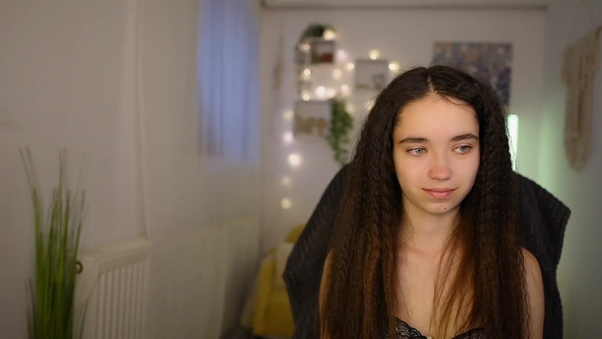 Gallery image thumbnail from Gia_Paige18's myfreecams stream on, 05/13/2024, 09:02 image 12 of 20
