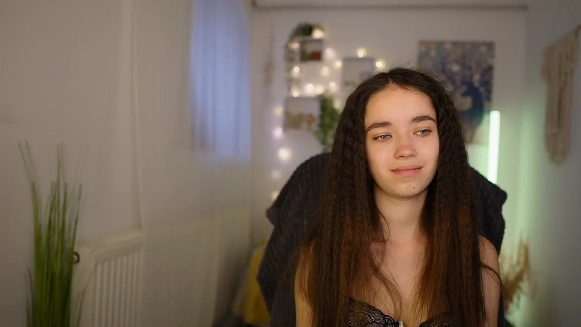 Gallery image thumbnail from Gia_Paige18's myfreecams stream on, 05/13/2024, 11:35 image 15 of 20