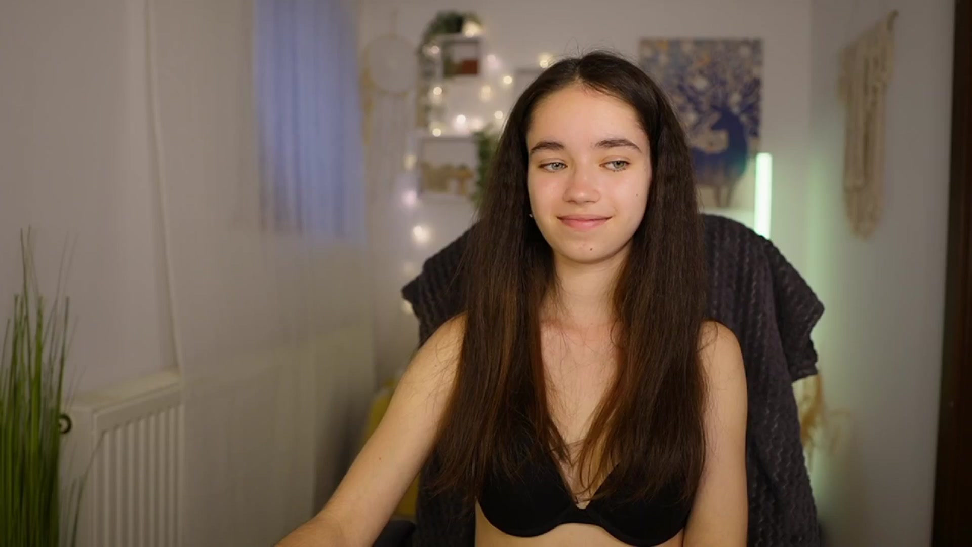Gallery image thumbnail from Gia_Paige18's myfreecams stream on, 05/14/2024, 11:09 image 11 of 20