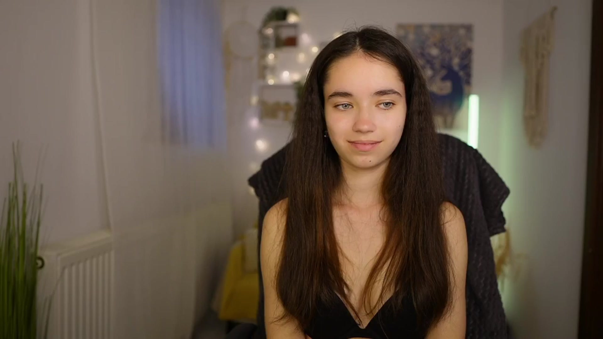 Gallery image thumbnail from Gia_Paige18's myfreecams stream on, 05/14/2024, 11:09 image 12 of 20