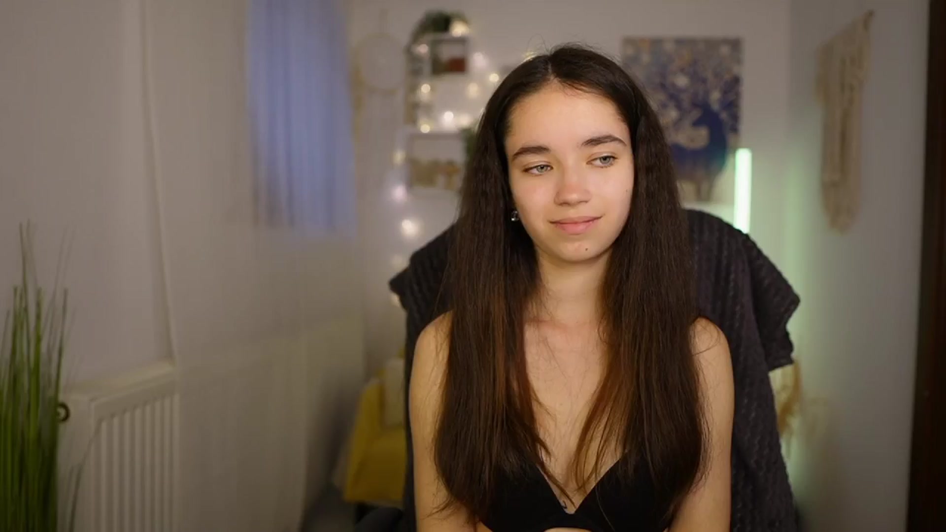 Gallery image thumbnail from Gia_Paige18's myfreecams stream on, 05/14/2024, 11:09 image 13 of 20