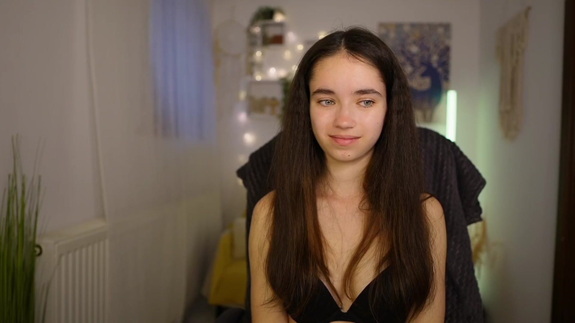 Gallery image thumbnail from Gia_Paige18's myfreecams stream on, 05/14/2024, 11:09 image 15 of 20